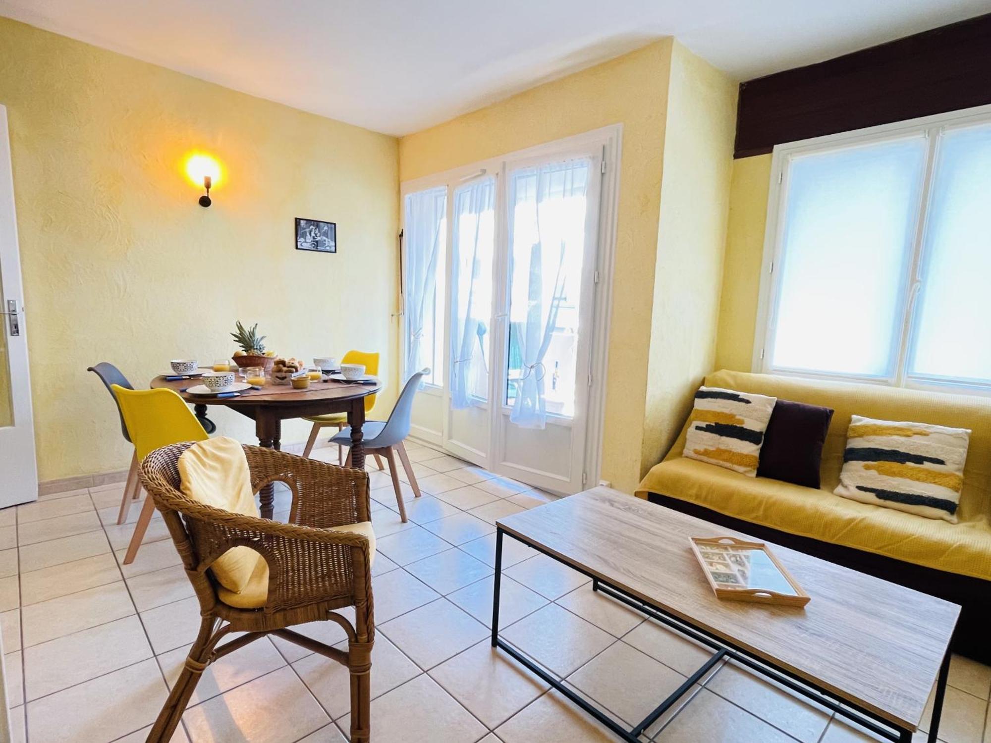 Apartment 2 A 100 M De La *