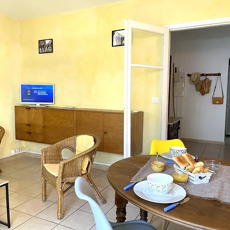 Appartement 2 Chambres A 100 M De La Plage Fréjus Extérieur photo